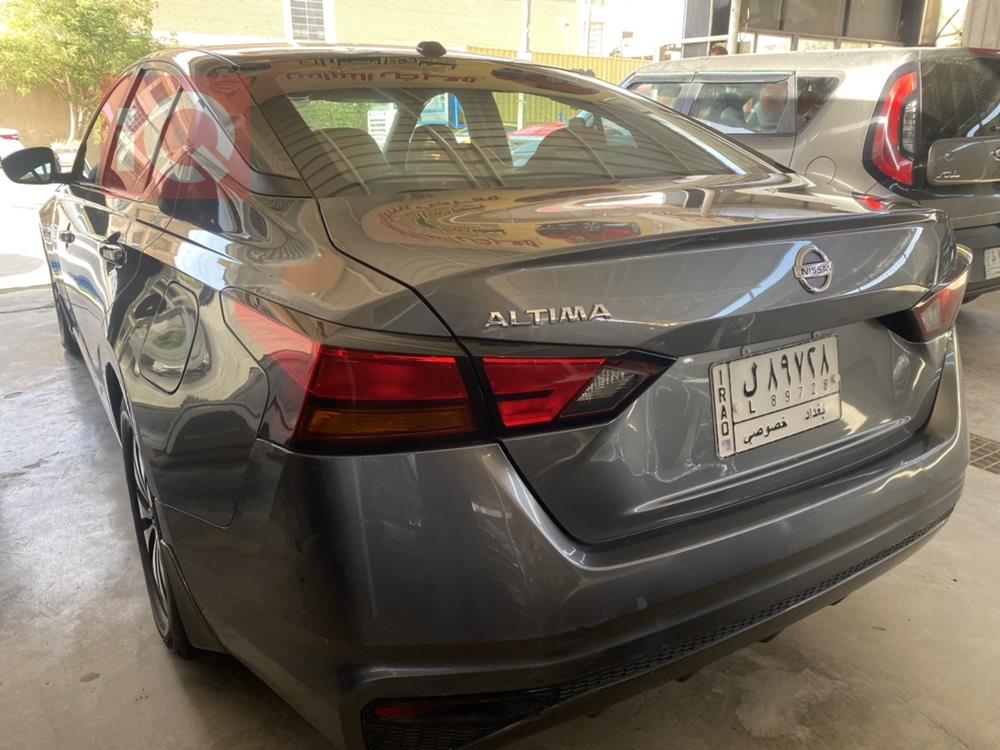 نیسان ئەلتیما